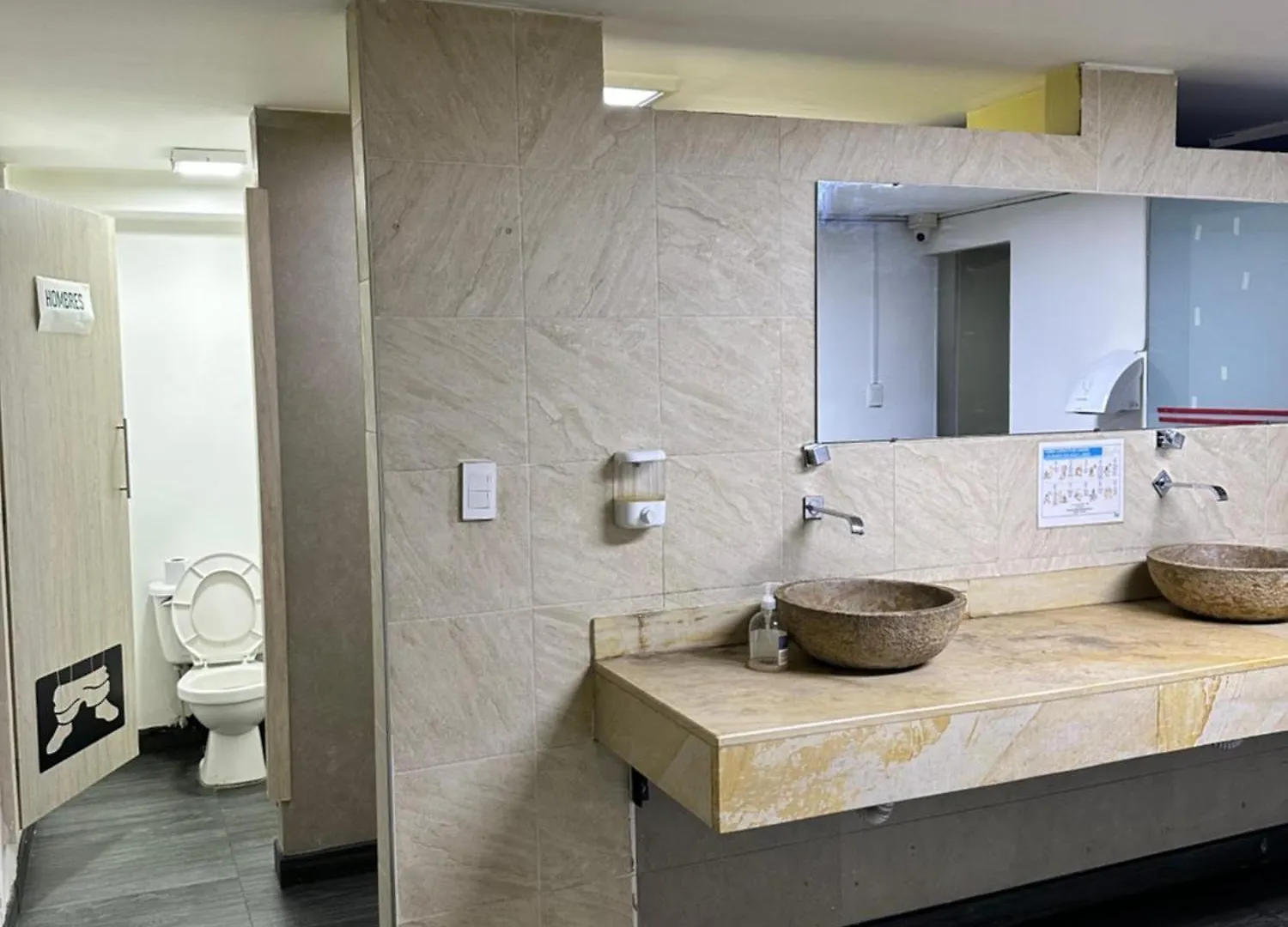 Hotel Bestmark Platino En Chapinero Μπογκοτά